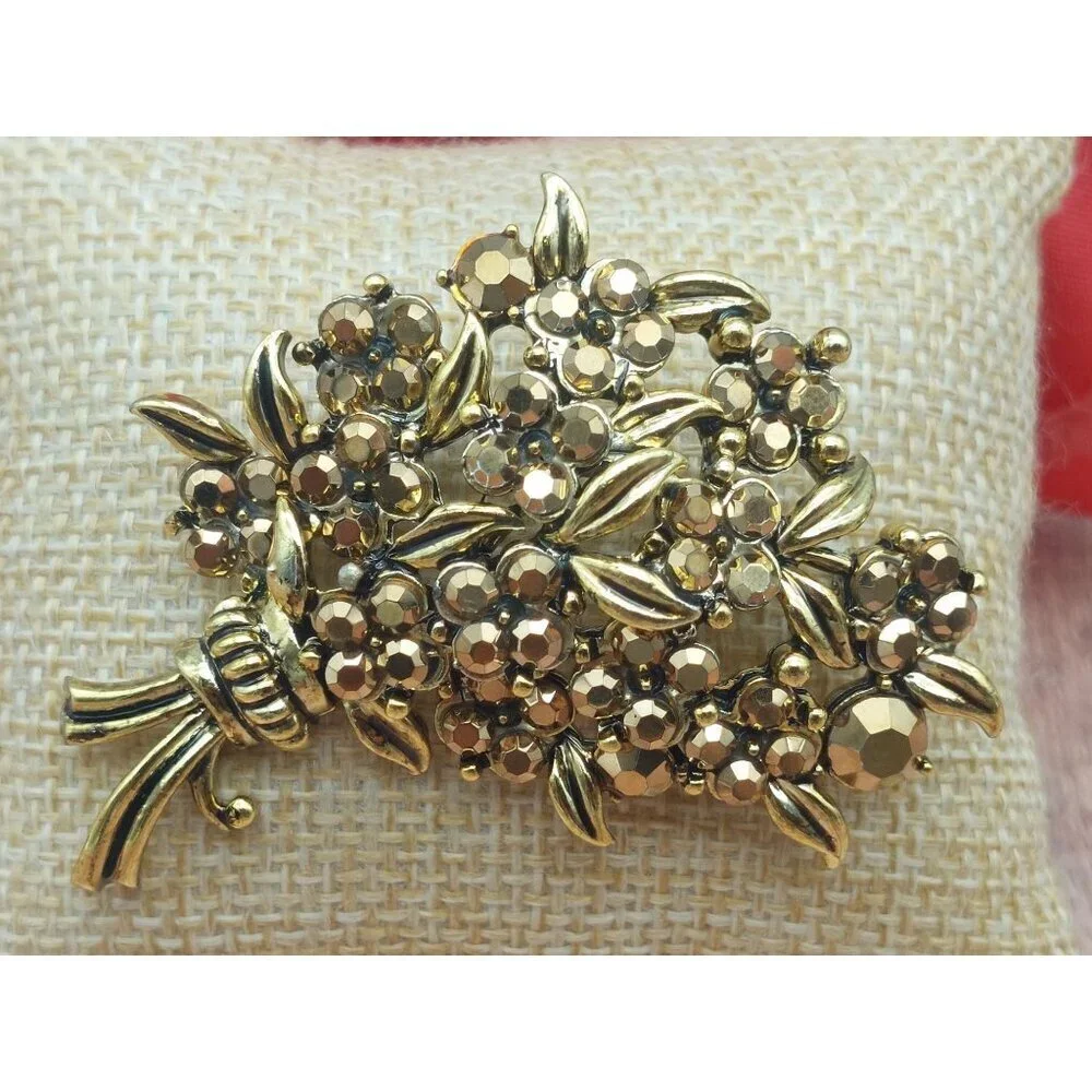Vintage Hollycraft 1954 Mid Century Gold Rhinestones Brooch Pin Flower Bouquet
